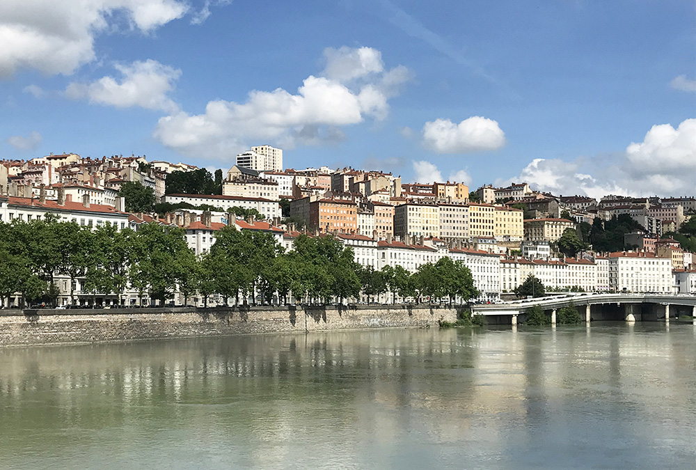 atelier Cairn en bord du Rhône